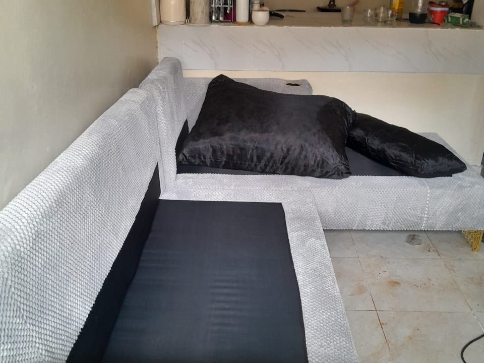 Sofa cleaning per seat