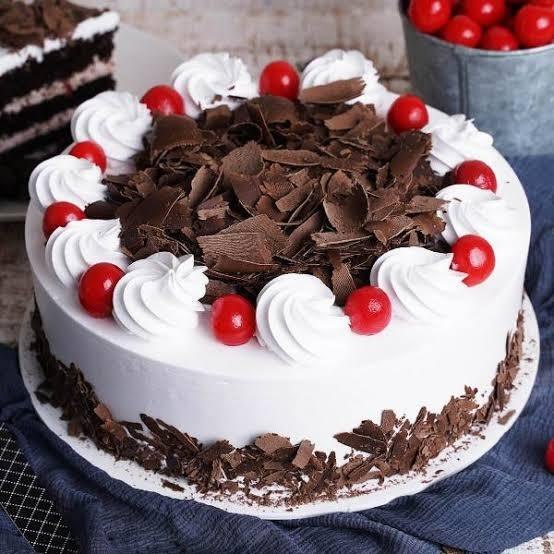 Black forest half kg cake